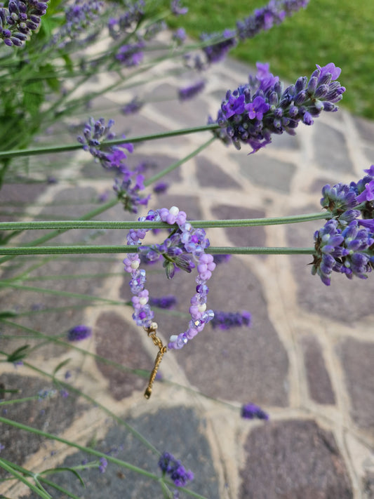Handmade Lavender Margherita Bracelet  with Golden Stainless Lock