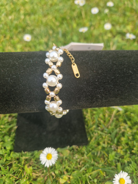 Handmade Crystal & Gold Color Beads with Golden Stainless Lock