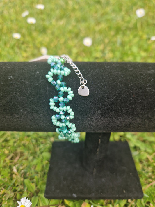 Spiral Greeny Bracelet with Silver Color Steel Lock