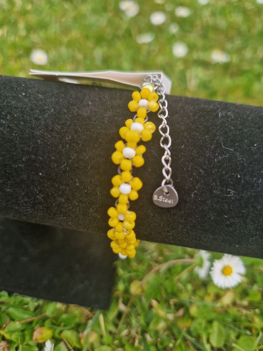 Handmade Yellow Margherita Bracelet with Silver Color Lock